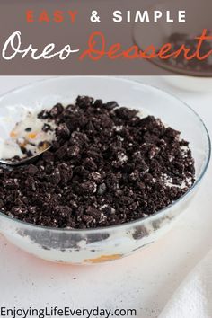 oreo peach trifle in a glass bowl