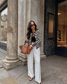 Coat Fashion Women, Girls Spring Outfits, Outfits Preppy, European Summer Outfits, White Linen Pants, Summer Capsule, Effortless Outfit, Fresh Outfits, Summer Work