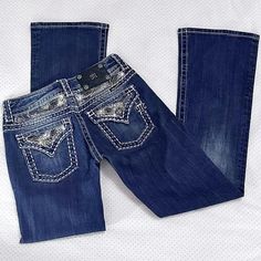 measurements:   - best fits a small 26  - 13.6 inch waist   - 38 inch length   - 30 inch inseam Miss Jeans, Glam Grunge, Jeans 2000s, Dream List, Y2k Jeans, Vintage Glam, Jeans Bootcut, Womens Jeans, Vintage Glamour