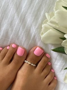 Milky White Toes Nails, Pale Pink Toe Nails, Cute Spring Toe Nails, Gel Pedicure Ideas Summer, Toenail Colors For Summer Pedicures, Summer Toe Nail Colors Pedicures 2024, Pedicure Ideas Simple, Pedicure Ideas Pink, Toe Nail Colours