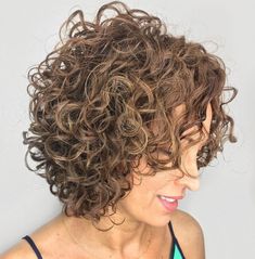 Bob Riccio, Cute Short Curly Hairstyles, Blonde Balayage Bob, Wavy Bob Hairstyles, Short Curly Bob, Naturally Curly Bob