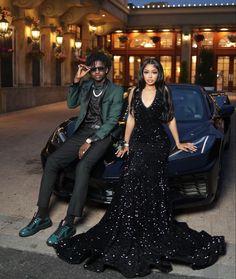 Prom Hunter Green Prom Suit, Black And Emerald Green Prom, Emerald Prom Dress Couple, Black Prom Inspiration, Black And Emerald Green Suit, Cars For Prom, Prom Shoot, Emerald Green Prom Dress Couple, Green And Black Prom