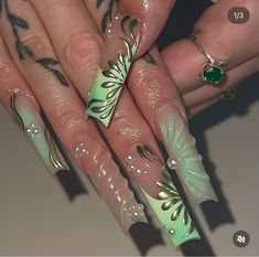 Earth Nails Designs, Green Nails Stiletto, Green Nail Inspo Acrylic, Elegant Green Nails, Nail Info, Green Nails Designs, Emerald Green Nails, Acrylic Nail Designs Coffin, Mint Green Nails