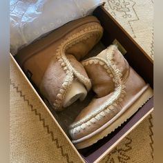 Mou Glacier Boots Camel Women’s Size 38 Only Worn A Couple Of Times! In Amazing Condition Mou Shoes, Style Clothes, Winter Rain, Rain Boots, A Couple, Camel, Womens Sizes, Fashion Outfits, Women Shoes