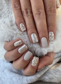 Grey Christmas Nails, Milky Nails, Christmas Gel Nails, Cute Gel Nails, Christmas Nails Acrylic, Festival Nails, Nagel Inspo, Xmas Nails, Silver Nails