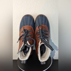 Timberland Mt. Hayes Women's Size 6 Snow Boots A1631 Blue & Brown Lace Up (Laces Have Elastic In Them) Ankle Top Was Only Worn For 3 Days, Indoors Only, Not Outside. Some Minor Scuffing. Other Than That, These Look Almost Unused. Please Check Out All The Pictures Carefully, Before Buying, To Ensure A Positive Purchase Experience. All Of Our Items Listed Are Packed Up With Care And Shipped Out From A Clean Smoke Free Environment, By A Collector. All Reasonable Offers Will Be Considered. Brown Weatherproof Synthetic Boots, Weatherproof Brown Synthetic Boots, Brown Synthetic Weatherproof Boots, Blue Timberland Boots With Round Toe, Blue Timberland Leather Boots, Blue Leather Timberland Boots, Casual Blue Weatherproof Boots, Casual Weatherproof Blue Boots, Blue Outdoor Boots For Fall