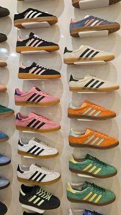 Aesthetic Shoes Picture, Aesthetic Shoe Pictures, Aesthetic Addidas Shoes, Shoes Astethic, Sneakers Collection Aesthetic, Shoes Aesthetic Pictures, Shoe Collection Aesthetic, Aesthetic Shoes Sneakers Adidas, Aesthetic Sneaker Pictures