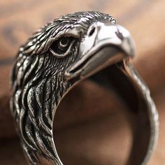 Men's Sterling Silver Eagle Head RingMetal Type: 925 Sterling Silver Gender: For MenStyle: VintageWidth: 31 mmSize: 7-12.5Weight: 15.9 gMinimum Order: 1 Mens Sterling Silver Jewelry, Mode Steampunk, Unique Mens Rings, Eagle Ring, Mens Rings Fashion, Biker Jewelry, Silver Eagle, Head Ring, Fine Silver Jewelry