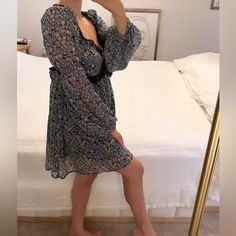 Floral Dress By Free People/ Cutest Date Night, Casual, Brunch Dress . Can Be Dressed Up Or Down. Would Look Perfect With Moto Boots Or Cowboy Boots. Size Xs (I’m 5’5” , 120pounds, 26-27” Waist , 34dd Bust) It’s A Roomy Dress Which Can Fit A Person Larger Then Me. Hasn’t Been Worn #Boho #Casual #Floral #Goingout #Cottage Brunch Dress, Form Fitting Dress, Free People Dress, Boho Dress, Floral Dress, Free People, Hippie Boho, Going Out, Black Pink