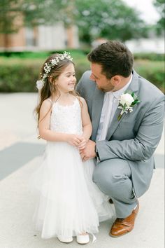 wedding inspo / groom / flower girl / daddy / daughter Groom Ring Bearer Pictures, Groom With Daughter Photos, Wedding Daughter Flower Girl, Wedding Photos Bride And Daughter, Bride Groom Daughter Photos, Groom And Daughter First Look, Bride And Groom With Daughter, Wedding Photo Ideas Flowergirl, Dads Wedding Attire Father