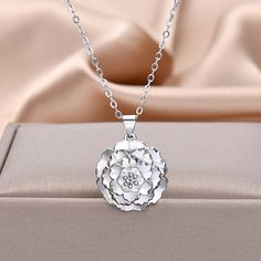 Fashion Element: Peony, Flower, Camellia Style: Elegant Flower Camellia, Stil Elegant, Peony Flower, Style Elegant, Colorful Fashion, Peonies, Womens Necklaces, Christmas Gift, Platinum