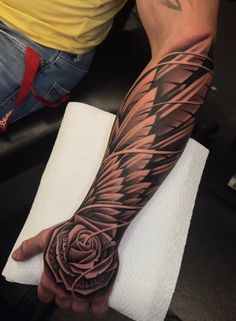 Tattoo Leg Men, Armband Tattoo Meaning, Forearm Sleeve, Maori Tattoo Designs, Wrist Tattoos For Guys, Upper Arm Tattoos, Arm Sleeve Tattoos, Tattoo Design Book, Feather Tattoo