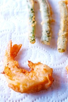 some fried food on a white paper towel