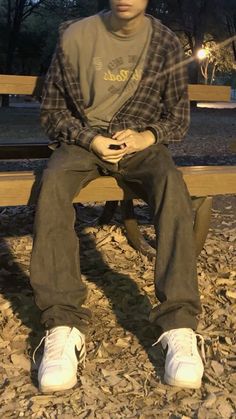 white shoes, black pants, gray shirt, gray flannel, outfit ideas, outfit inspo, fashion, color palettes outfit, summer outfits, autumn outfits, fall outfits, winter outfits Styl Grunge, Spiritual Fashion, Masc Outfits, Princess Bed, Trendy Boy Outfits, Aesthetic Outfits Men, Flannel Outfits, Boy Fits