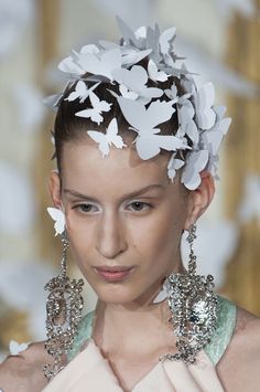 2022 Earrings, Headpiece Art, 2014 Pictures, Adopt Idea, 2014 Runway, Gala Dress, Alexis Mabille, Textiles Projects, Butterfly Hair