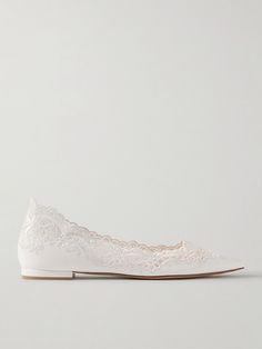 Gianvito Rossi's flats are an equally romantic and comfortable choice for the modern bride - be it for the big day, or one of the special events leading up to it. Made in Italy from white leather, they're traced with tonal lace and have elegant pointed toes. White Lace Flats, Lace Flats, Rossi Shoes, Flat Dress Shoes, Floral Dresses Short, Black Suede Pumps, Slingback Flats, Flat Mules, Blue Pumps