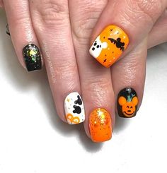 50+ Spooky Disney Halloween Nail Ideas - Disney Halloween Nail Art, Disney Park Halloween, Disney Halloween Nail Designs, Disney Halloween Nails Design, Fall Disney Nails, Halloween Disney Nails, Spooky Disney