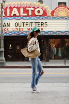 How to wear a Baseball Hat! – Sincerely Jules Cute Outfits With Baseball Caps, Green Cap Outfit, How To Wear A Baseball Hat, Green Hat Outfit, Cap Outfit Summer, Baseball Cap Outfit Summer, Cap Outfits For Women, Baseball Hat Outfit, Ny Hat