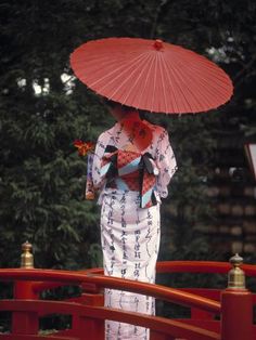 size: 24x18in Photographic Print: Geisha Girl with Kimono at Festival, Japan by Demetrio Carrasco : Artists Japanese Umbrella, Turning Japanese, Geisha Art, Historic Photos, Japanese Geisha, Photographie Inspo, Beautiful Kimonos, Rising Sun, Yukata