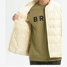 New Men's Burton Down Jacket Size Xxl Functional Beige Outerwear For Streetwear, Functional Beige Streetwear Outerwear, Classic Beige Outerwear For Streetwear, Ski Snowboard, Ski And Snowboard, New Man, Mens Coats, Down Jacket, Mens Jackets