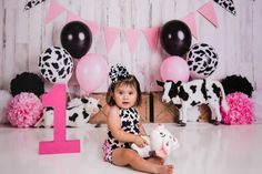 Cow First Birthday Girl, Cow Themed Birthday Party, Cow Birthday Party, Cow Birthday Parties, Girly Birthday, Rodeo Birthday, Cowgirl Birthday Party, Cow Birthday, 1st Birthday Themes