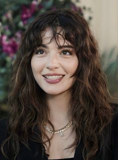 Brown Wavy Hair, Amazing Dp, Natural Curly Hair Cuts, Bridal Makeup Images, Turkish Women Beautiful, Turkish Women, Haircut Inspiration, Hair Stylies, Model Inspo