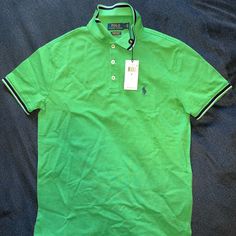 Polo Button T-Shirt Size (S)Mall Never Worn Fitted Polo Shirt With Buttons For Spring, Spring Fitted Button-up Polo Shirt, Spring Short Sleeve Polo Shirt, Casual Short Sleeve Polo Shirt With Buttons, Fitted Green Polo Shirt For Summer, Fitted Collared Polo Shirt With Buttons, Green Short Sleeve Polo Shirt For Summer, Fitted Polo Shirt With Buttons, Fitted Polo Shirt With Collared Neckline