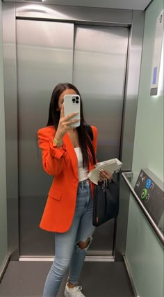 Orange Blazer Outfits, Orange Blazer, Mode Zara, Chique Outfits, Business Casual Outfits For Work, Elegante Casual, Casual Day Outfits, Classy Work Outfits, Stylish Work Outfits