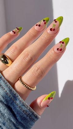 Dayanna Issey Sapiens (@disseynails) • Instagram photos and videos Nail Designs Simple Classy, Spring Nail Designs Simple, Sept Nails, Pastel Nails Spring, Short Nails Spring, Nail Colors Ideas, Nail Designs Simple, Nail Designs For Short Nails, Nails Pastel