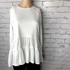 Womens Vera Wang Peplum Sweatshirt *Color: White Knight *Size Small *New W/ Tags Casual Long Sleeve Top With Ruffles For Spring, Casual Knit Top For Brunch, Spring Crew Neck Top For Brunch, Crew Neck Top For Spring Brunch, Casual Long Sleeve Knit Top With Ruffles, Spring Brunch Crew Neck Top, White Ruffled Tops For Layering, Casual White Long Sleeve Top For Spring, White Spring Knit Top For Loungewear