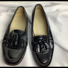 Cole Haan Mens Kiltie Tassel Loafer Dress Shoe Condition:Pre-Owned Good Condition Wear Size: 8 Color: Black Cole Haan Men, Tassel Loafers, Dress Shoe, Cole Haan Shoes, Slip Ons, Cole Haan, Loafer Shoes, Men's Shoes, Dress Shoes