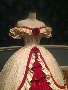 Old Day Dresses, 1800 Victorian Dress, Royal Victorian Dresses, 1800 Wedding Dress 19th Century, Royale Dress Aesthetic, Old Fashioned Princess Dresses, Old Time Dresses Vintage, 1900 Ball Gown, Dresses From 1800s