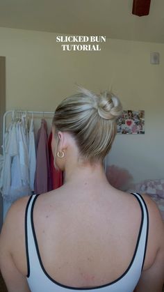 Simple wedding bun
Quick & Easy bun hairstyle for wedding - bollo de boda Short Blonde Updo, Bubble Hairstyle, Winter Blonde Hair, Short Hair Dos, Ballet Hairstyles