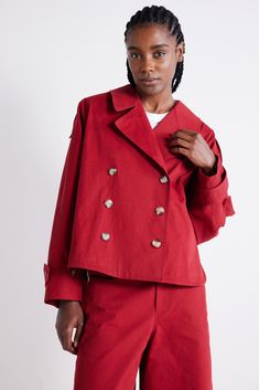 This oversized take on the Trench Coat coat is the perfect combination of practical and stylish, especially as a transitional coat from Summer to Fall. A stunning layering piece and effortless style statement. Double breasted Classic collar Button down closure Summer To Fall, Style Statement, Layering Pieces, Autumn Summer, Effortless Style, Double Breasted, Latest Fashion, Fashion Forward, Trench Coat