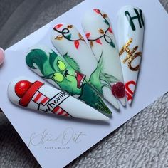 50+ Beautiful nail art ideas that are easy to do at home 2024 | January Ideas Grinch Bling Nails, Nails Idea 2023, The Grinch Nail Art, The Grinch Nails, Grinch Nails Designs, Christmas Nails Grinch, Grinch Christmas Nails, Grinch Nail Art, Beach Nails Art