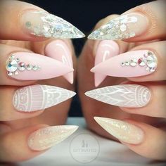 Henna Style, Valentine Nail Art, Nagel Inspo, I Love Nails, Bling Nails, Manicure E Pedicure, Valentines Nails