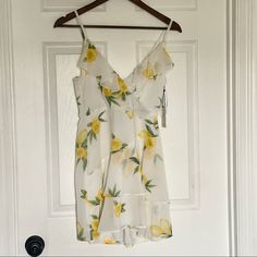 Fun Summery Lemon Dress Sun Dress - Perfect For The Winery Or Any Summer Event From Nordstrom - Not Sure On The Brand Never Worn Spring V-neck Dresses By Nordstrom, Nordstrom V-neck Spring Dresses, Nordstrom Spring Dresses, Lemon Dress, Summer Events, Sun Dress, Nordstrom Dresses, Summer Dress, Yellow White