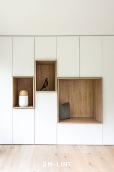 Kasten op úw maat Living Room Cupboards, تحت الدرج, Vstupná Hala, Home Hall Design, Home Library Design, Shah Alam, Hall Design, Cupboard Design, Home Entrance Decor