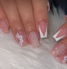 Small Acrylic Nails, White Tip Acrylic Nails, Acrylic Nails Almond Shape, Teen Nails, Girly Acrylic, Turquoise Nails, Lilac Nails, Fancy Nails Designs, Colored Acrylic Nails