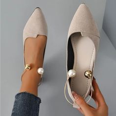 Formal Flats For Women, Flat Classy Shoes, Party Shoes Women Flat, Classic Flats For Women, Flat Dress Shoes For Women Wedding, Fancy Flats For Women, Dressy Shoes Not Heels, Professional Heels Women, Flat Office Shoes Women