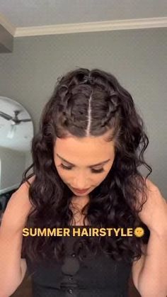 Hair Styls, Curly Hair Dos, Haircuts For Ladies, Curly Hair Beauty, Mixed Curly Hair, Curly Hair Styles Easy, Hairdos For Curly Hair, Women's Hairstyles, Hair Tutorials For Medium Hair