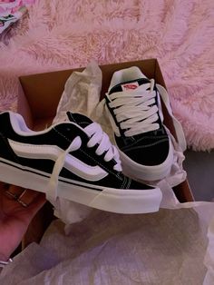 Cute Shoes To Get, Back 2 School Shoes, New Skool Vans, Shoes To Get For Back To School, New School Vans, Vans New Skool, Back To School Shoes 2024, Shoes To Get For School, Cute Back To School Shoes