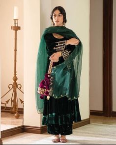 Style Velvet Dress, Purple Pouch, Velvet Anarkali, Zari Embroidery, Simple Kurta Designs