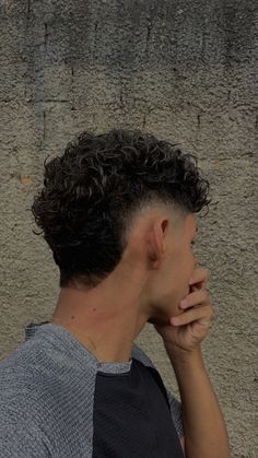 Faded Mullet Curly Hair, Curly Mullet Hairstyle Mens, Mullet Curly Hair Men, Curly Mullet Men, Mullet Curly Hair, Low Fade Curly Hair, Men Short Hair Fade, Curly Hair Designs, Mens Short Curly Hairstyles