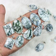 DESCRIPTION Gemstone Name : Natural Tree Agate  Cut : Cabochon  Shape : Mix Shape and Size Length : Between 1 to 2 Inch (approx.) Materials: 925 Silver Plated/Gemstone Style : Necklace Pendant Country/Region of Manufacture : India Made In : Jaipur Rajasthan  https://www.etsy.com/in-en/shop/MadinaJewelz?ref=seller-platform-mcnav The pictures shown are of the actual product that you will receive. Please note stone colors may look slightly different depending on your monitor calibration. All stones Natural Tree, Bezel Necklace, Tree Agate, Rose Quartz Pendant, Bezel Pendant, Rose Quartz Gemstone, Cabochon Pendant, Jaipur Rajasthan, Agate Necklace