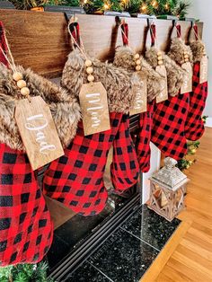 buffalo plaid stockings with wooden name tags on a Christmas mantle Diy Christmas Name Tags, Christmas Vibes Aesthetic, Christmas Stocking Ideas, Diy Christmas Stocking, Diy Name Tags, Stockings Diy, Christmas Stocking Tags, Christmas Name Tags, Stocking Ideas