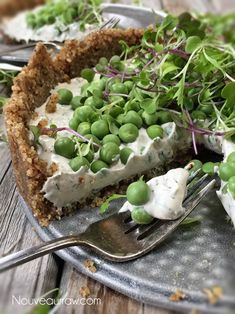 a close up of a pie with peas on it