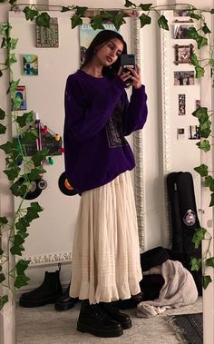 Long Skirt Cottage Core, Baggy Shirt And Long Skirt Outfit, Skirt And Baggy Sweater, Baggy Clothes With Skirt, Big Skirt Outfit Aesthetic, Long Loose Skirt Outfit, Y2k Fashion Skirts Long, Black Patterned Skirt Outfit, Fit With Long Skirt