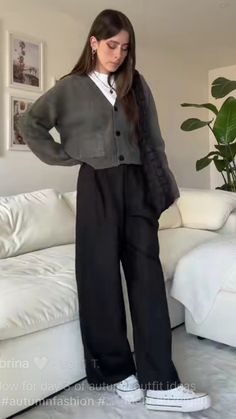 Outfits With Suit Pants, Modest Smart Casual, Fashion Journalist Outfits, Baker Pants Uniqlo Outfit, Work Outfits Cardigan, 15 Degree Weather Outfit, Architect Attire, Chic Pants Outfit, Trendy Black Knit Cardigan