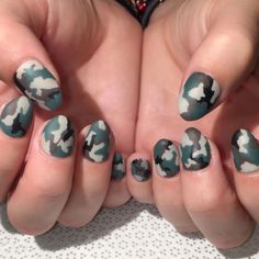 Camouflage Nails, Camo Nails, Green Acrylic Nails, Toe Polish, Fall Nail Art Designs, Red Nail, Fall Nail Art, Fall Nail